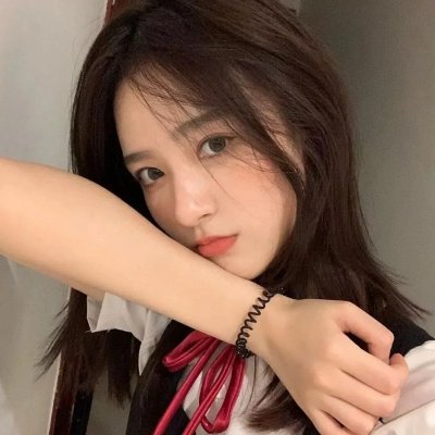 穿风信子蓝的少女